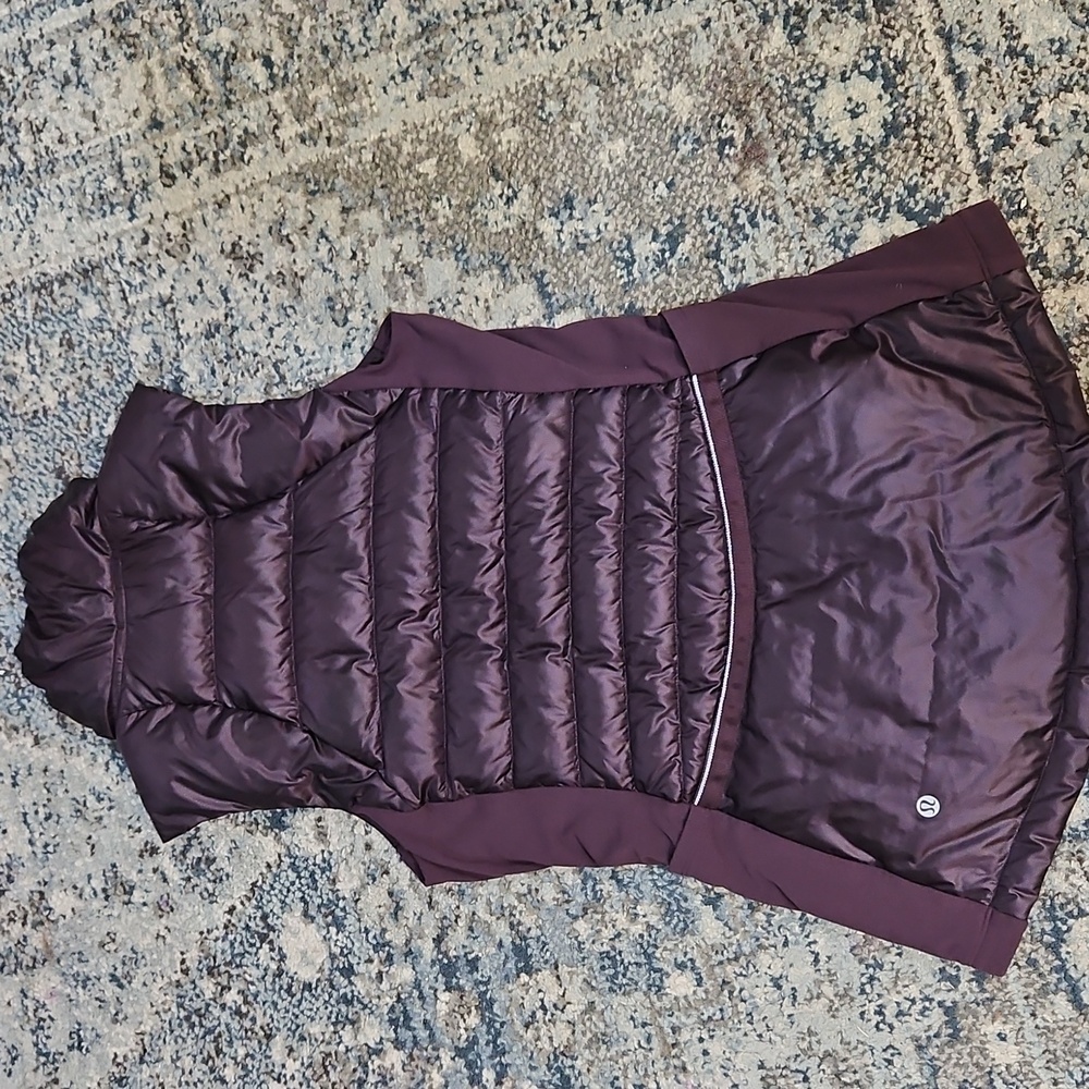 Lululemon Down For A Run Vest - Picture 6 of 12